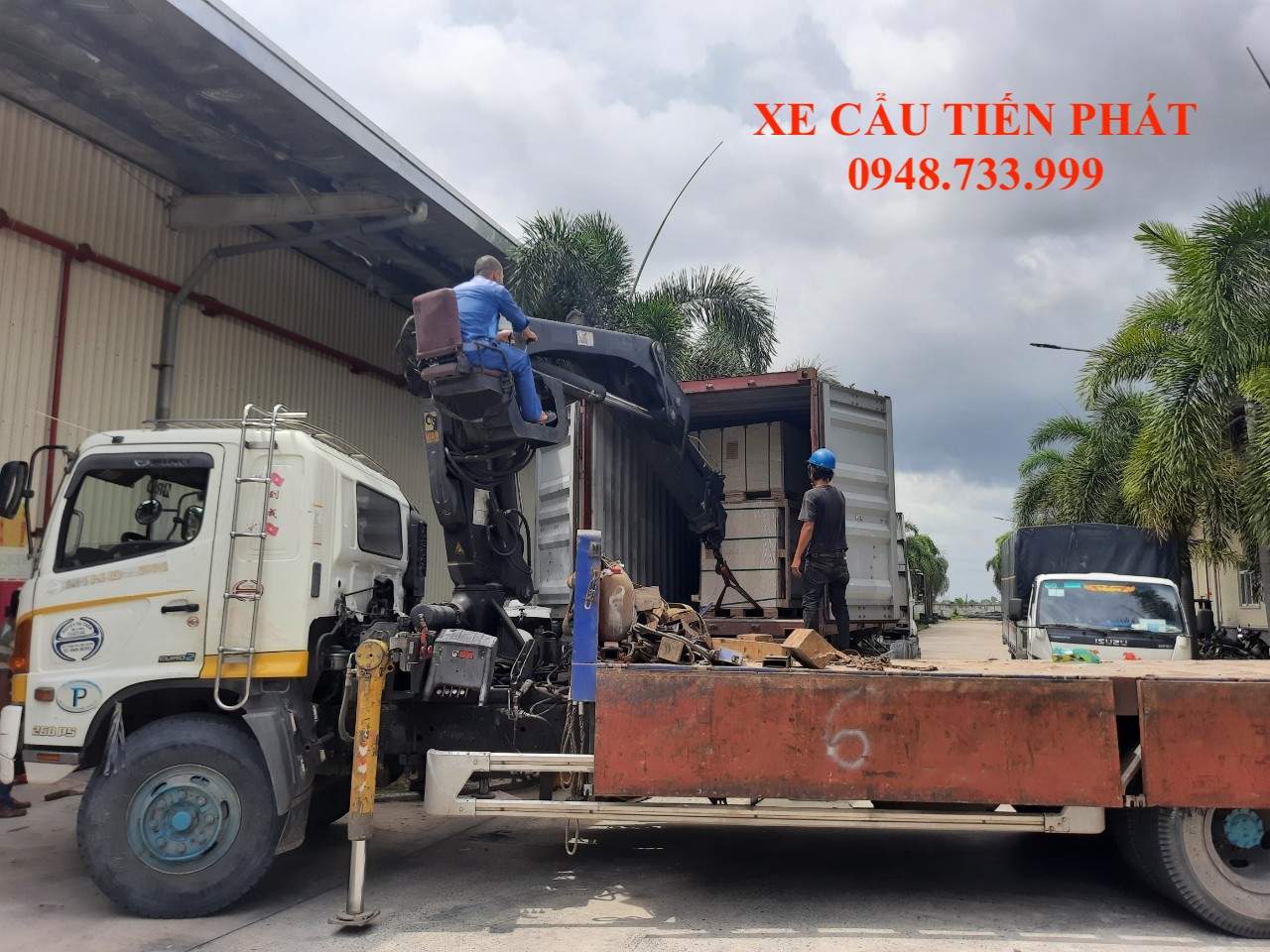 Cho thuê xe cẩu thùng rút container tại Bình Dương 0948733999