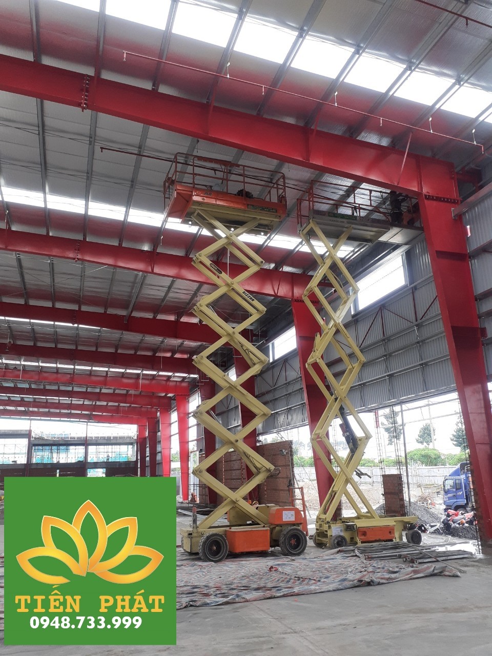 Cho thuê xe nâng người tại nhà máy CCgrass KCN Phước Đông, Tây Ninh