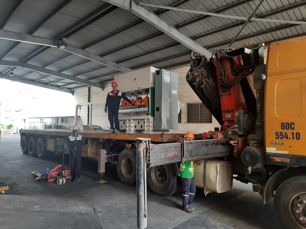 Cho thuê xe cẩu 15 tấn tại Đồng Nai
