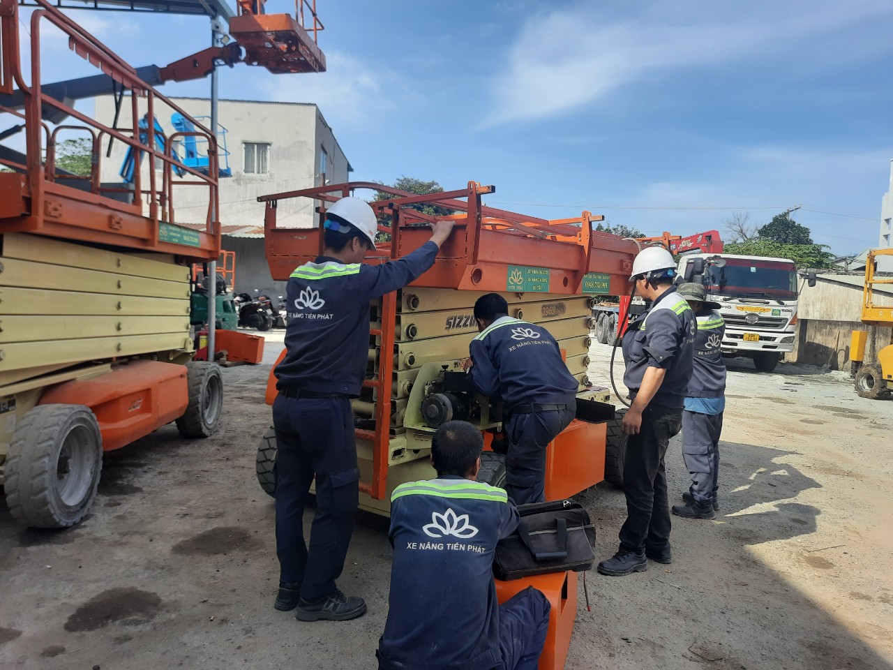 Xe nâng người được bảo trì đúng chuẩn